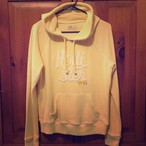 Women’s Hollister Sweatshirt